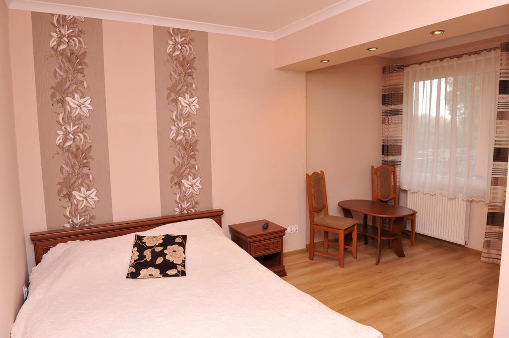 Pokoje I Apartamenty Iwona Ciechocinek Exterior photo